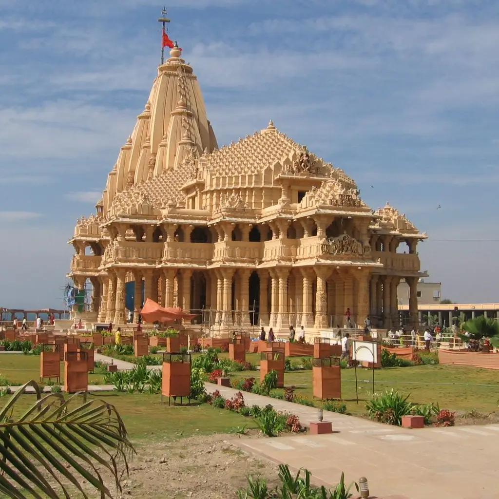 Bhopal to Somnath Taxi Service